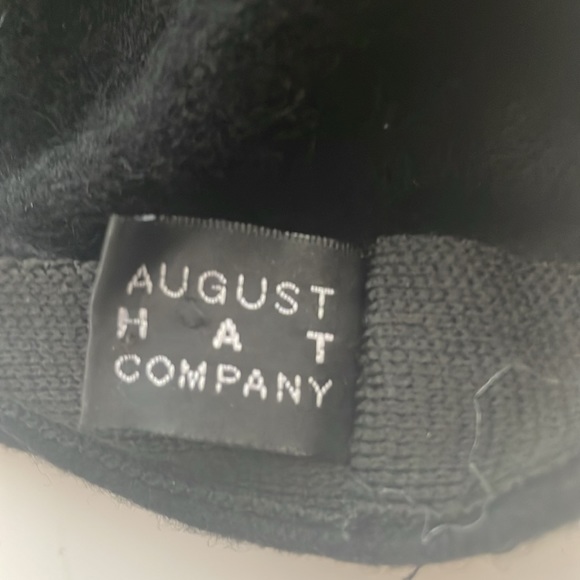 Black cap - Picture 3 of 4